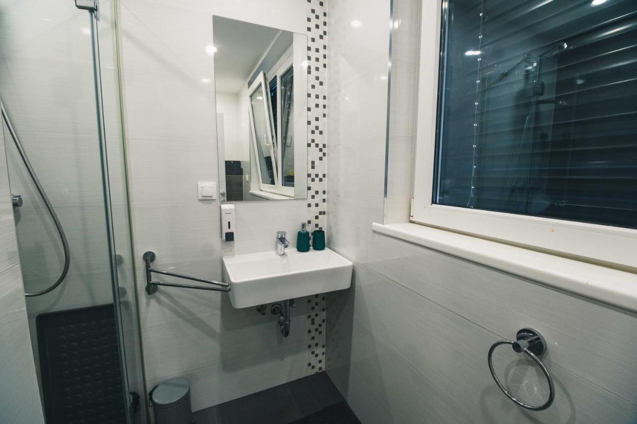 The Place Apartments Hebrangova Zagreb Ngoại thất bức ảnh